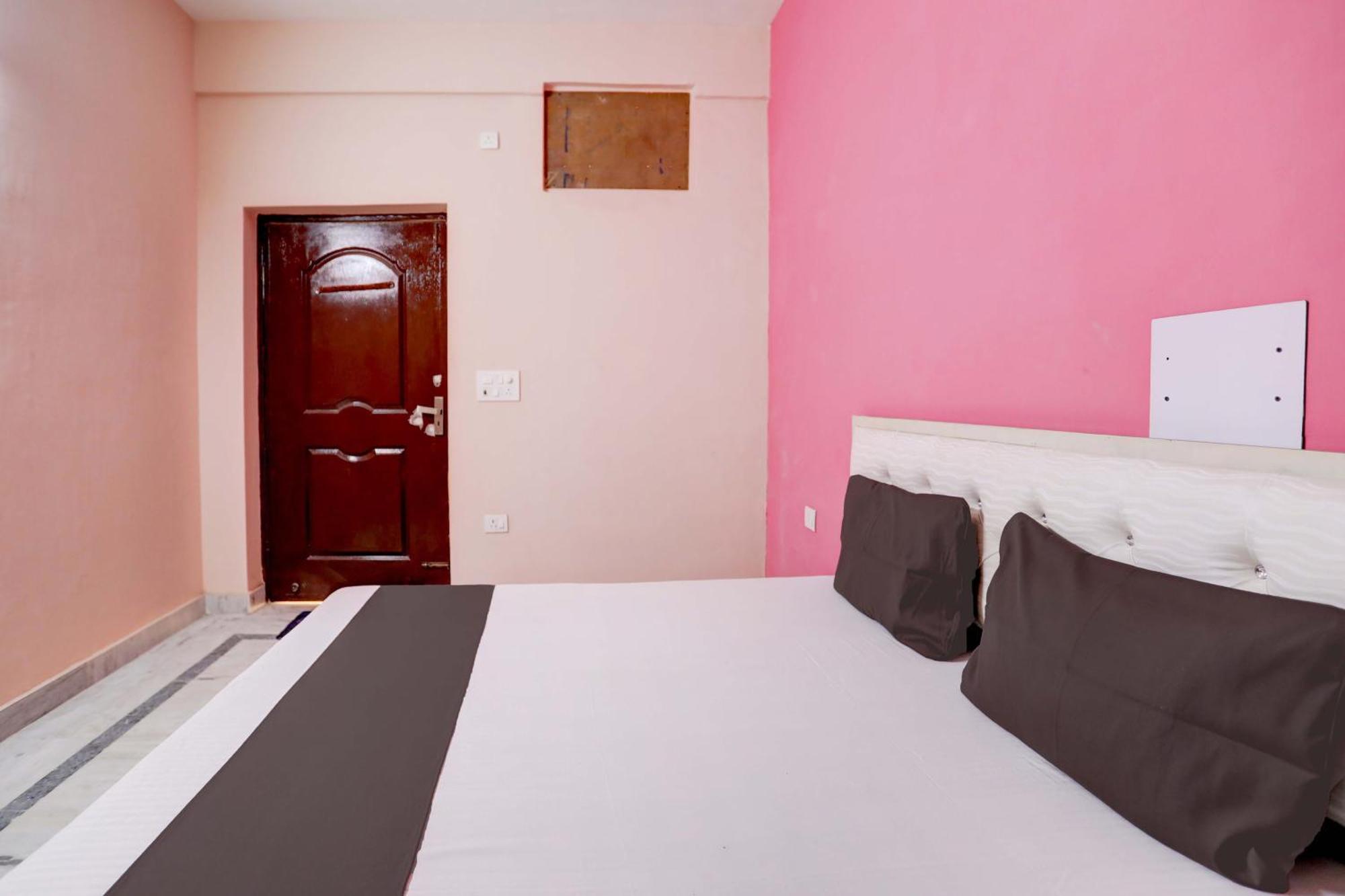 Hotel O Tilak Hotel 24 Sector 27 Near By Vinayak Hospital Gali No-6 Νόιντα Εξωτερικό φωτογραφία