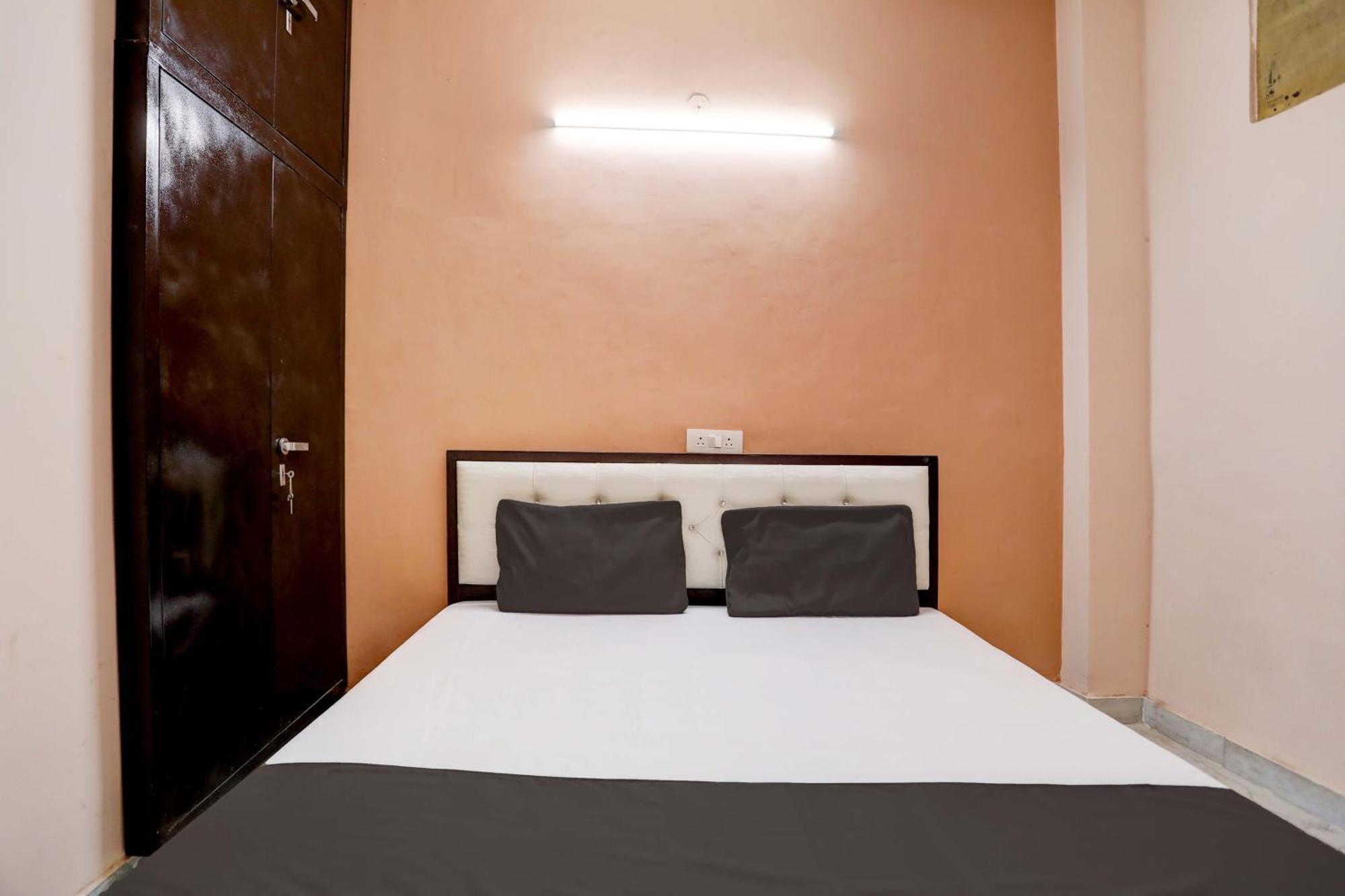 Hotel O Tilak Hotel 24 Sector 27 Near By Vinayak Hospital Gali No-6 Νόιντα Εξωτερικό φωτογραφία