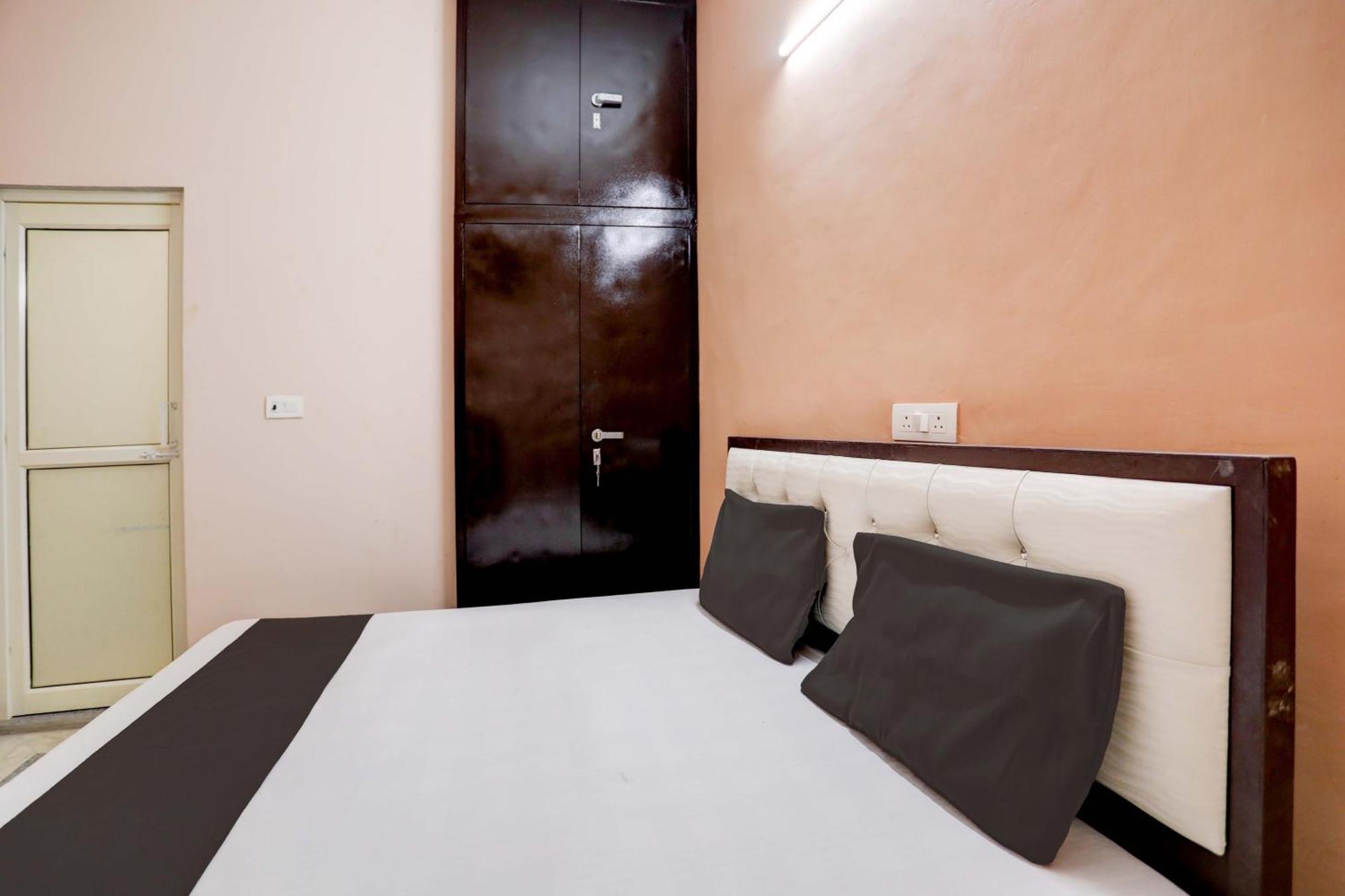 Hotel O Tilak Hotel 24 Sector 27 Near By Vinayak Hospital Gali No-6 Νόιντα Εξωτερικό φωτογραφία